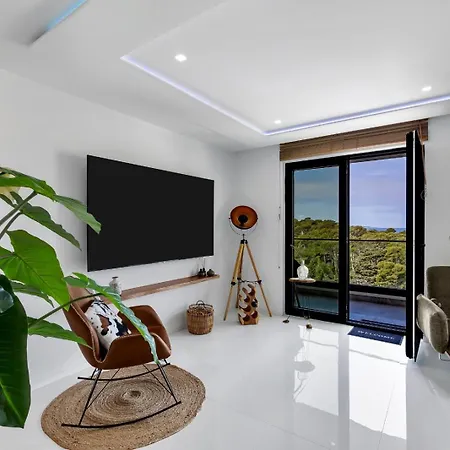 Luxury Sea View With Pool Apartmán