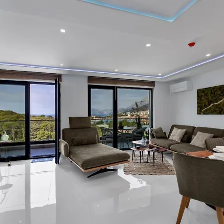 Luxury Sea View With Pool Apartmán *
