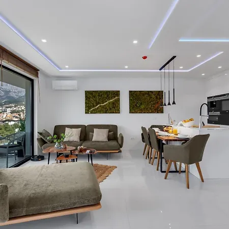 Luxury Sea View With Pool Makarská