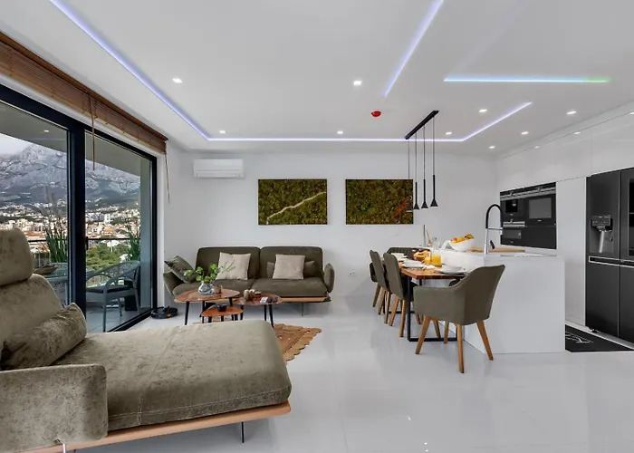 Luxury Sea View With Pool Makarská