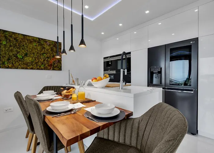 Apartmán Luxury Sea View With Pool Makarská