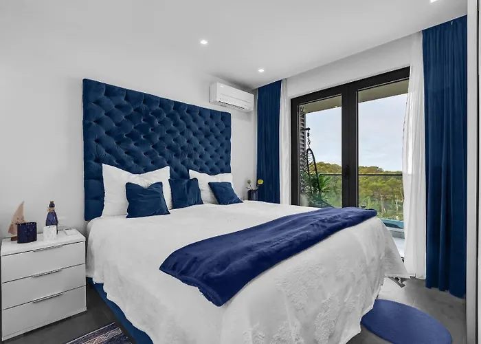 Apartmán Luxury Sea View With Pool *