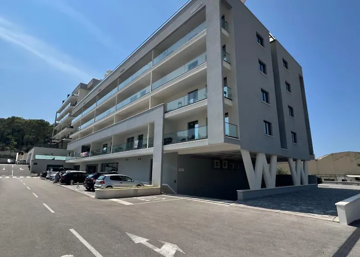 Apartmán Luxury Sea View With Pool